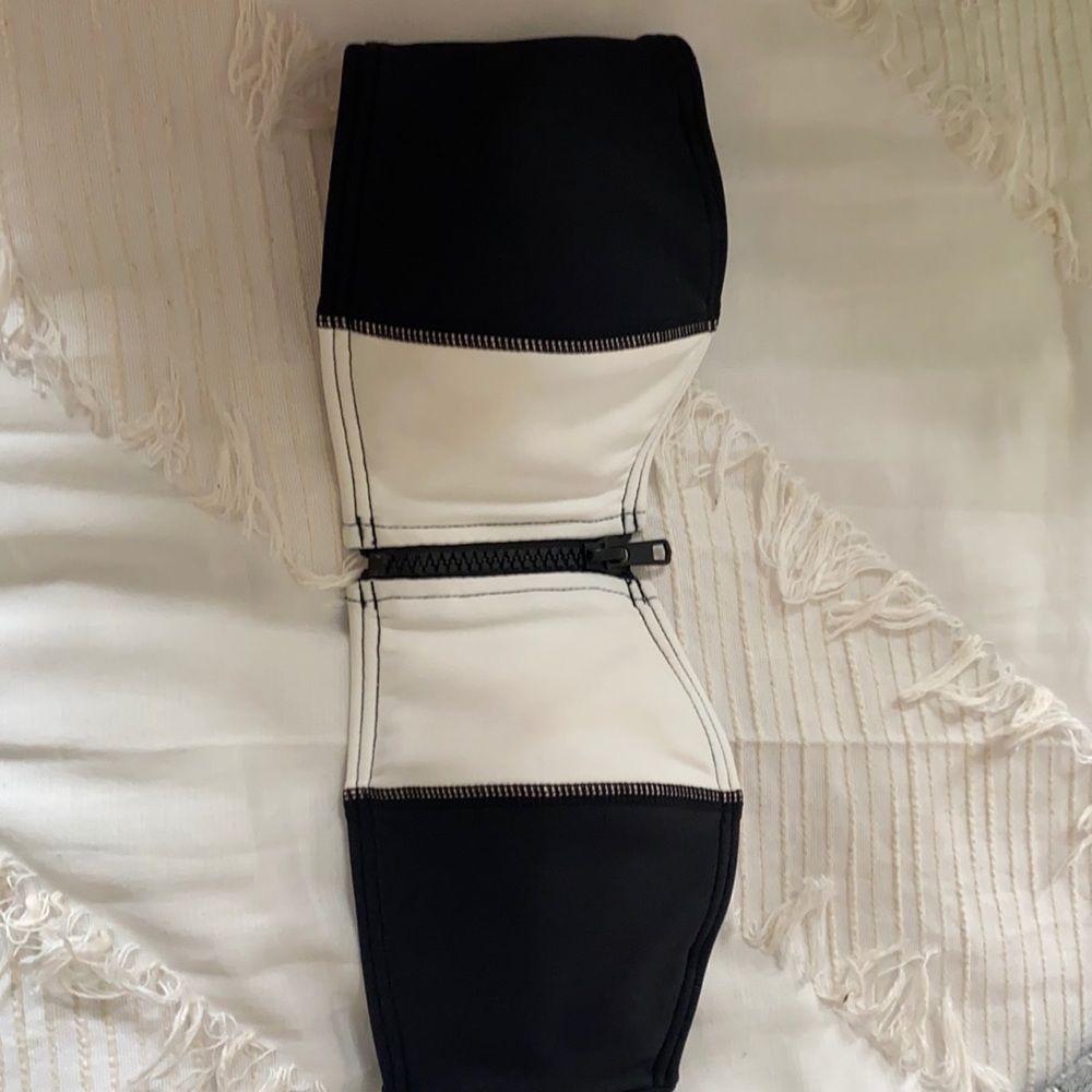 Strapless bathing suit